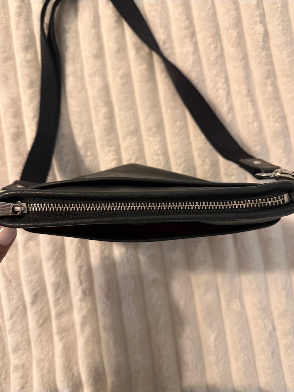 RALPH LAUREN VTG Black Leather Crest Crossbody Bag - Picture 11 of 13